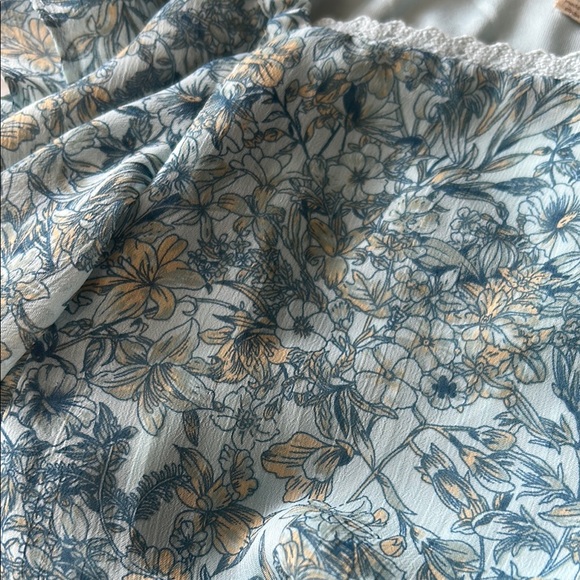 Floral Blue Ruffle Top - Picture 5 of 5